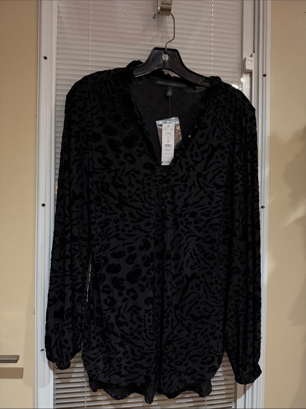 White House Black Market Black Textured Animal-Print Long Sleeve Blouse